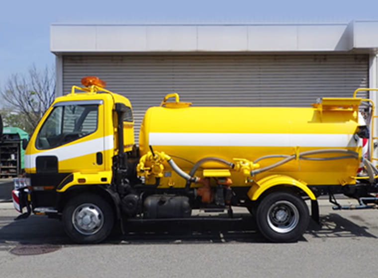 散水車