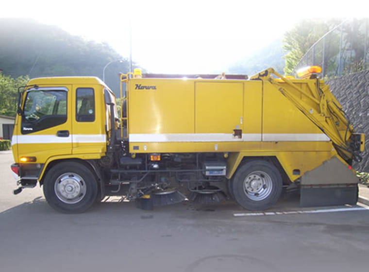路面清掃車（8ｔ）
